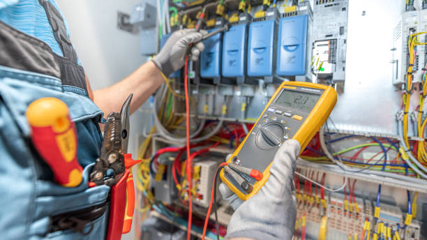 Best Circuit Breaker Repair  in Hillview, KY
